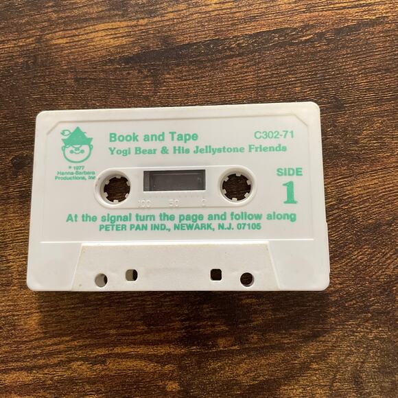 Yogi Bear Jellystone Friends Vintage 1972 RARE Read Along Book and Tape Gift - Picture 6 of 7